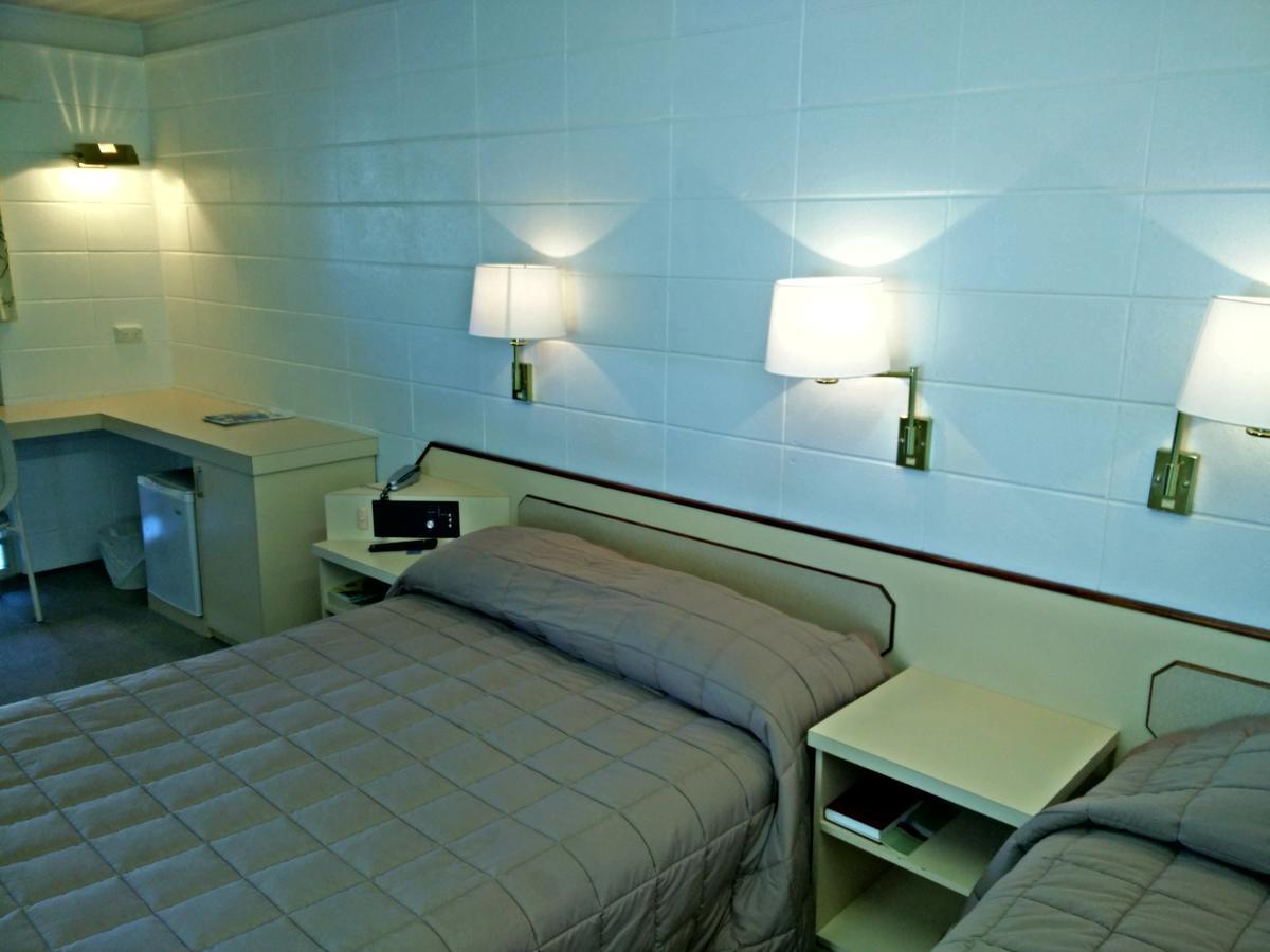 Cairns Motor Inn ภายนอก รูปภาพ