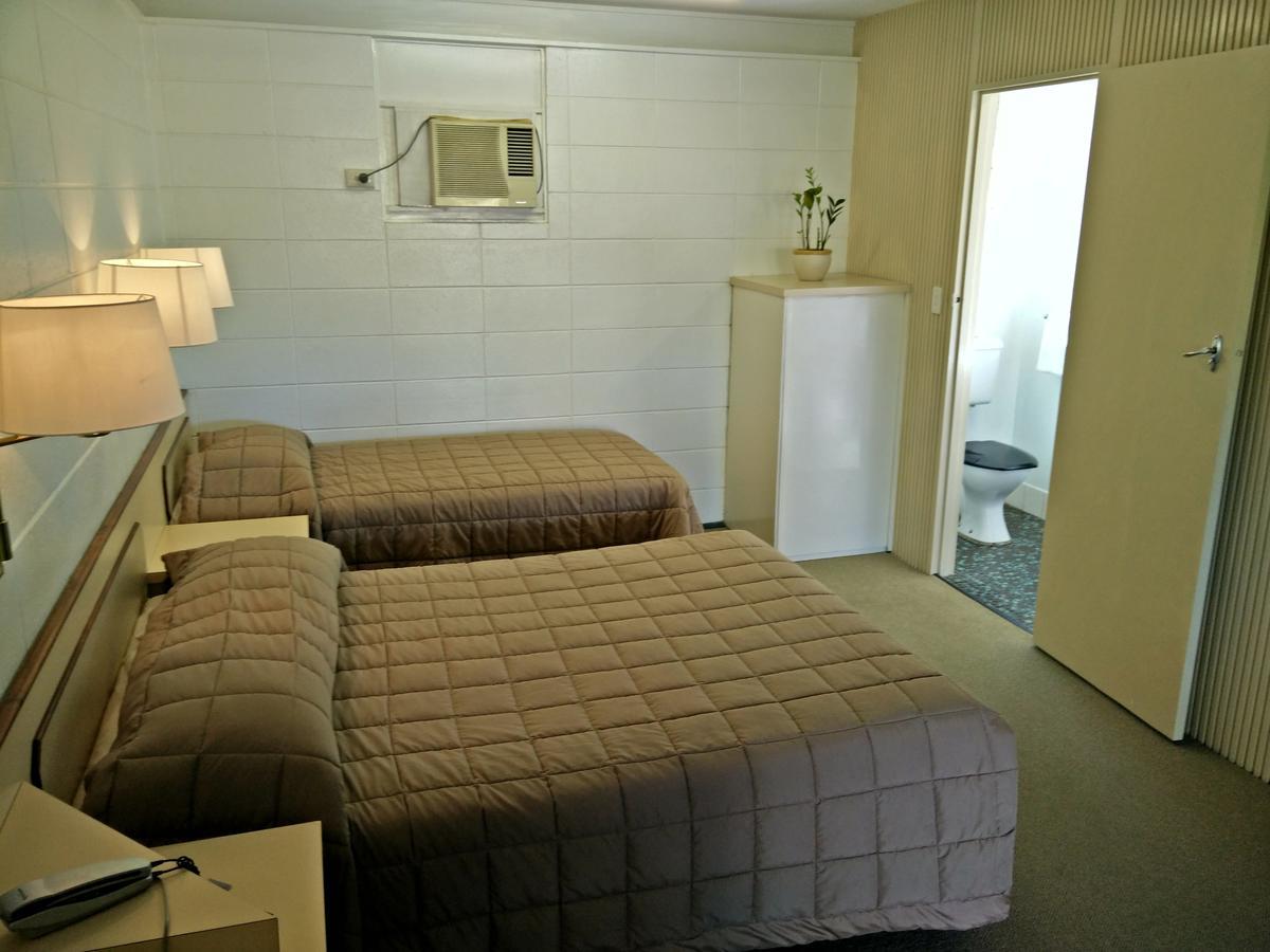 Cairns Motor Inn ภายนอก รูปภาพ