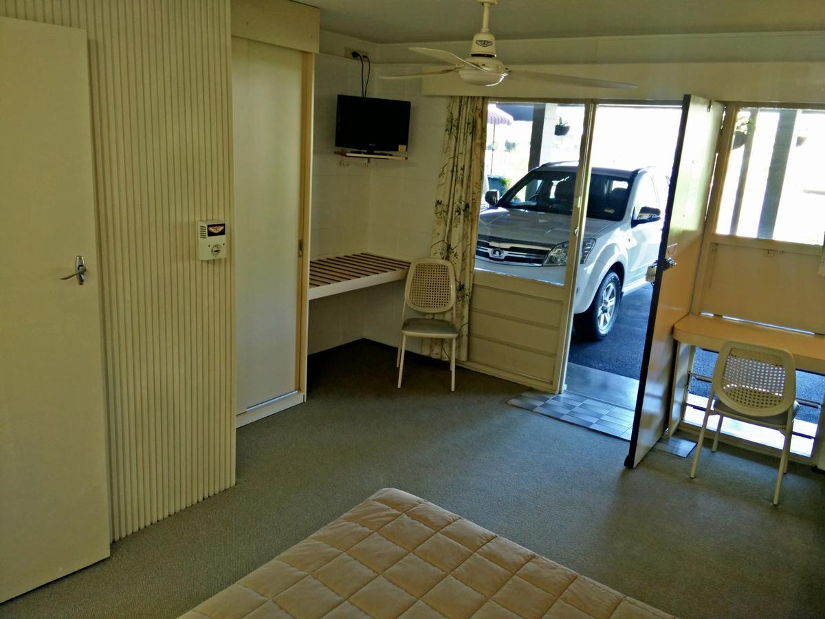 Cairns Motor Inn ภายนอก รูปภาพ